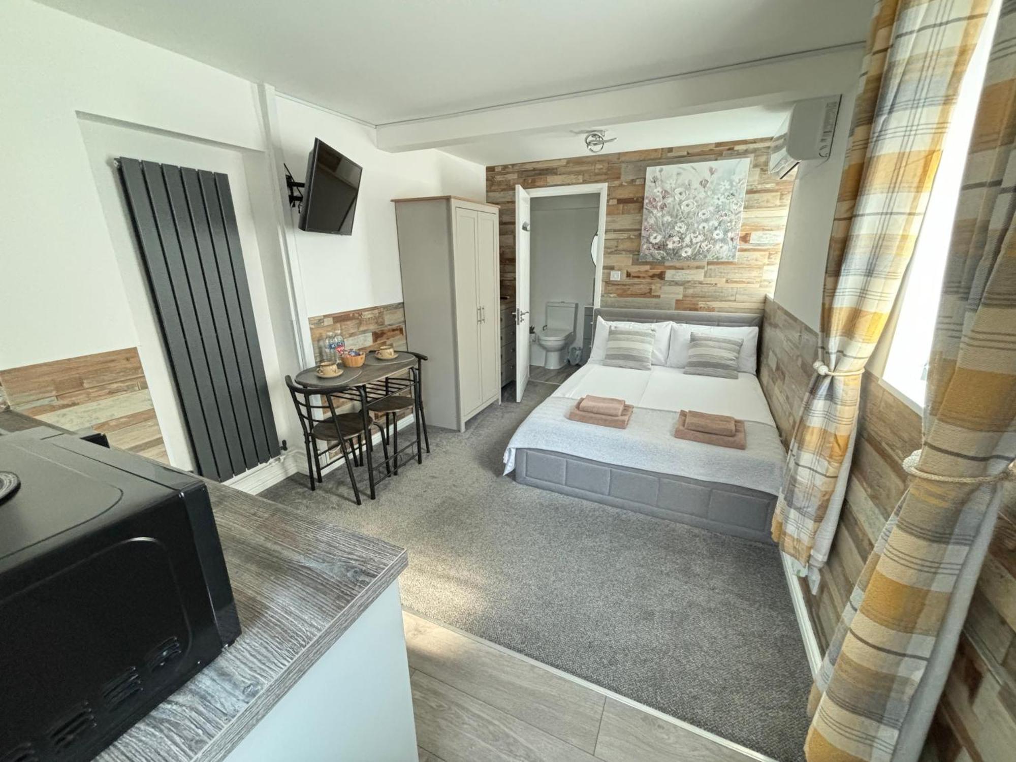 Hotel Cristina Modern Horley Exterior foto